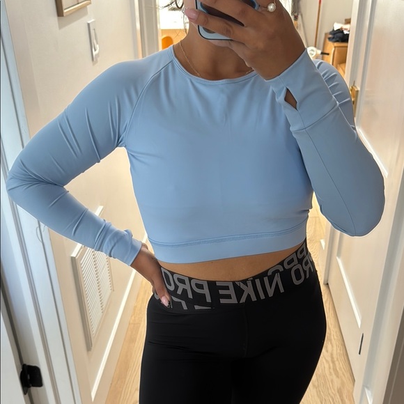 Nasty Gal Light Blue Long Sleeve Crop Top - Picture 1 of 4